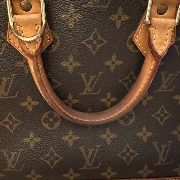 Louis Vuitton Authentic Alma Monogram Canvas w/ COA and twillys - Picture 5 of 16